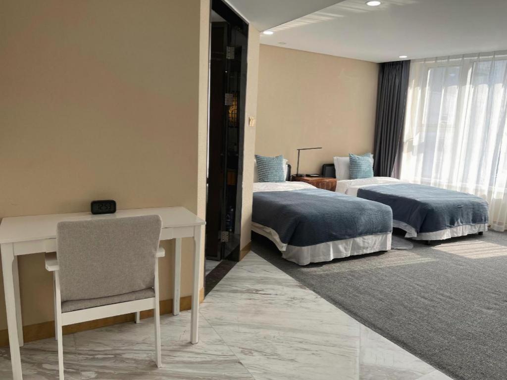 Lia! Beijing Hotel Zewnętrze zdjęcie